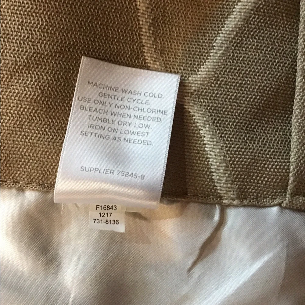 jCPenny drapes a total of 7 there are 5 valances and 2 drapes